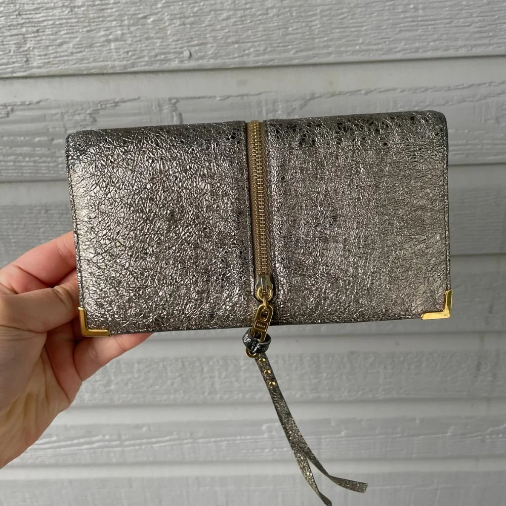 Cholé Flap Cover Metallic Leather Long Wallet-Rare - Picture 1 of 13
